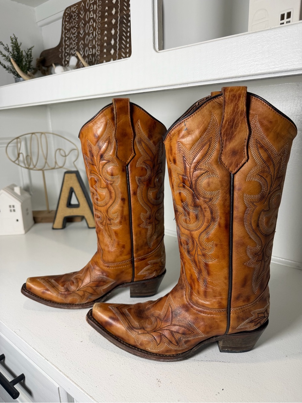 Circle G Womens 7 Cognac Leather Embroidered Cowboy Boots Western Snip Toe